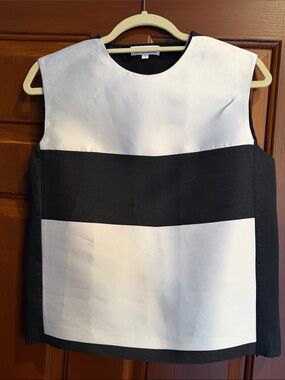 Narciso Rodriguez Black & White Colorblock Sleeveless Silk/Polyester Top. NWOT